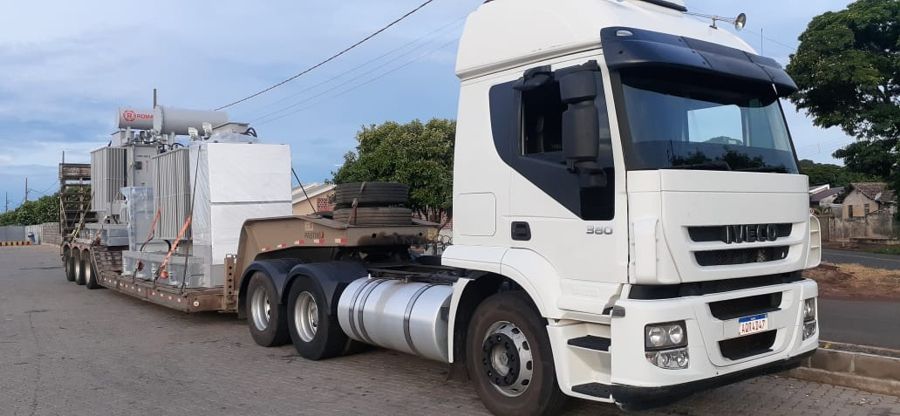 Transporte de equipamento industrial (projeto JJE)