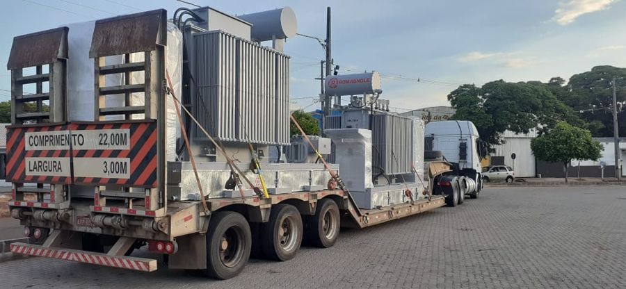 Transporte de equipamento em prancha (projeto JJE)